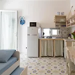 A Pochi Metri Dal Mare *