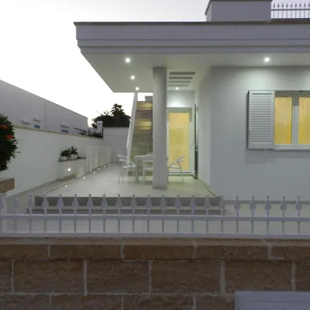 A Pochi Metri Dal Mare بيت للعطل مارينا دي مانكافيسا