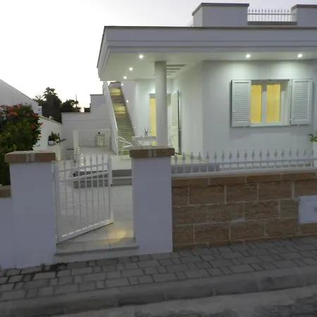 بيت للعطل A Pochi Metri Dal Mare